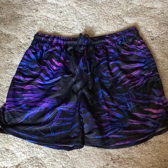 NWT Men’s Swim Trunks - Picture 2 of 6